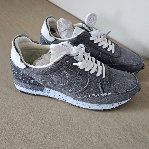 Men's Nike Daybreak Sneaker - Picture 3 of 10